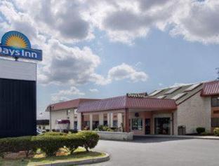 Days Inn By Wyndham Hillsborough Room photo